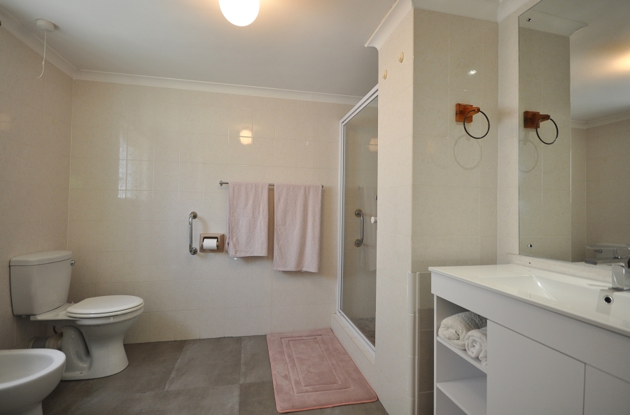 3 Bedroom Property for Sale in Paradyskloof Western Cape